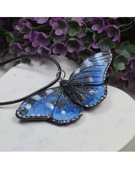 Motyl - niebieski wisiorek